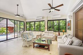 4-BR Pool Villa - Garden & Beach Access