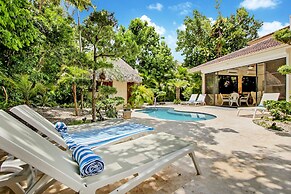 4-BR Pool Villa - Garden & Beach Access