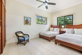 4-BR Pool Villa - Garden & Beach Access