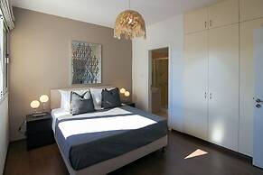 Phaedrus Living: Erato Luxury Penthouse