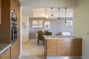 Phaedrus Living: Erato Luxury Penthouse