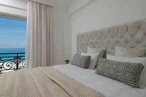 Villa Bala - Seaside Luxury Villa!