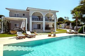Villa Bala - Seaside Luxury Villa!