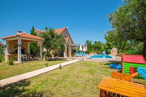 Zante Sun I - Getaway Villa!