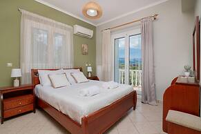 Matina's Family House With Your Private Jacuzzi!