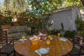 Jianni's Villa - Stone Villa in the Greenery!!