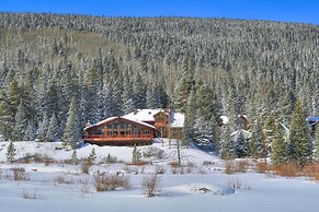 Evans Mountain Lodge