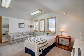 Evans Mountain Lodge