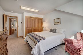 Evans Mountain Lodge