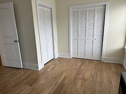 Roosters Crow 1 Bedroom