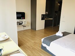 Ceylonz Suites by Roomy