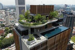 Ceylonz Suites by Roomy