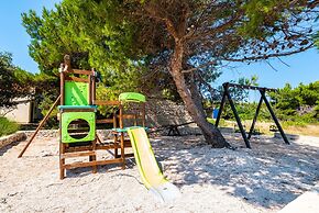 Room-caravan Near the sea 5