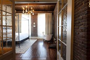 Hotel Cleo, Knoxville Downtown, a Tribute Portfolio Hotel