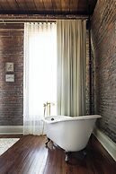 Hotel Cleo, Knoxville Downtown, a Tribute Portfolio Hotel