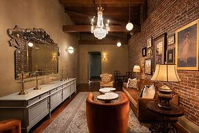 Hotel Cleo, Knoxville Downtown, a Tribute Portfolio Hotel