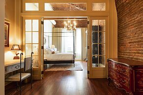 Hotel Cleo, Knoxville Downtown, a Tribute Portfolio Hotel