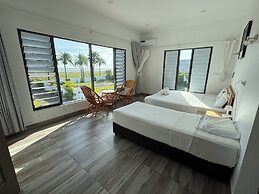Lake Side Deluxe Villa