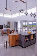 Lake Side Deluxe Villa