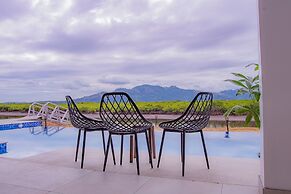 Lake Side Deluxe Villa