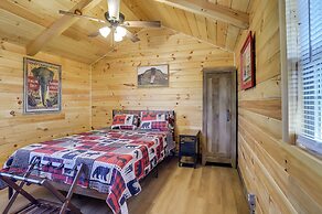 Rustic Caledonia Cabin Near State Parks & Boating!