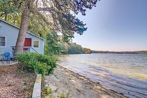 Quiet Plymouth Cottage on Great South Pond!