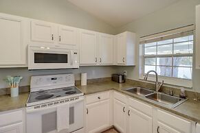 Sunny Ocala Home w/ Private Pool & Hot Tub!