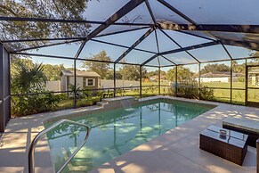 Sunny Ocala Home w/ Private Pool & Hot Tub!