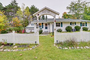 Roscommon Cottage - Walk to Higgins Lake!