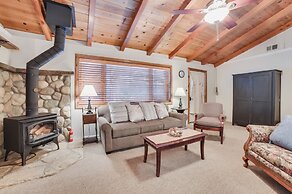 Roscommon Cottage - Walk to Higgins Lake!