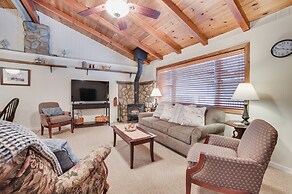 Roscommon Cottage - Walk to Higgins Lake!