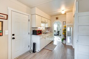 Charming Ellensburg Cottage w/ Private Outdoor Bar