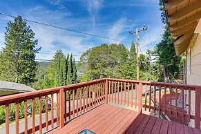Crestline Cabin: Close to Lake Arrowhead & Skiing