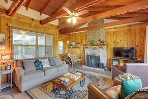 Crestline Cabin: Close to Lake Arrowhead & Skiing