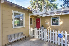 Crestline Cabin: Close to Lake Arrowhead & Skiing