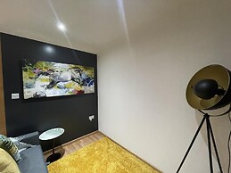 Chic Citispace -1-bed Apartment,leeds City-wifi