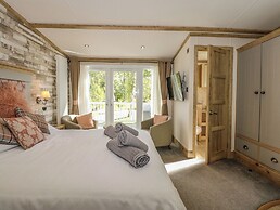 18 Woodlands Retreat