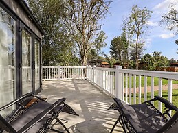 18 Woodlands Retreat