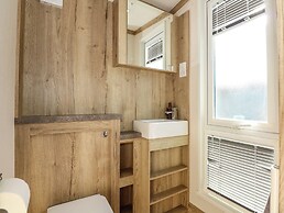 18 Woodlands Retreat