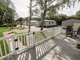 18 Woodlands Retreat