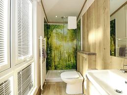 18 Woodlands Retreat