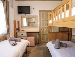 18 Woodlands Retreat