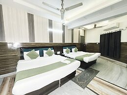 Hotel Alpine By The Golden Taj Group