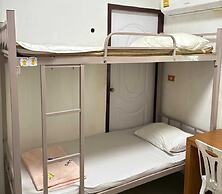 OYO 75577 Palace Hostel