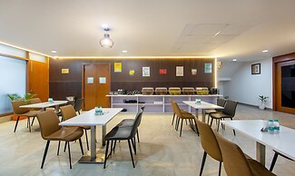 Treebo FlxHo Trio, Medanta Medicity Gurgaon