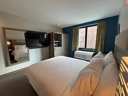 Holiday Inn Express And Suites Bronx NYC by IHG