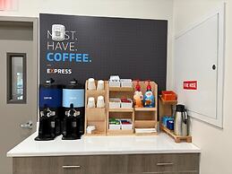 Holiday Inn Express And Suites Bronx NYC by IHG