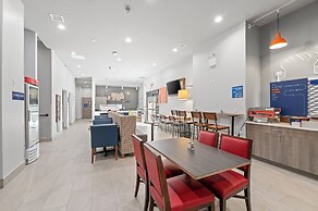 Holiday Inn Express And Suites Bronx NYC by IHG