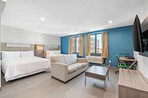 Holiday Inn Express And Suites Bronx NYC by IHG