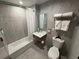 Holiday Inn Express And Suites Bronx NYC by IHG
